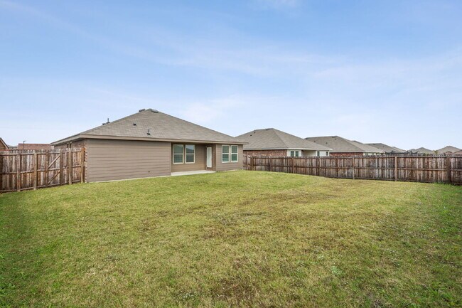 Building Photo - 606 Wrangler Dr