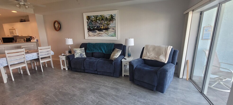 Living Room - 1457 San Cristobal Ave