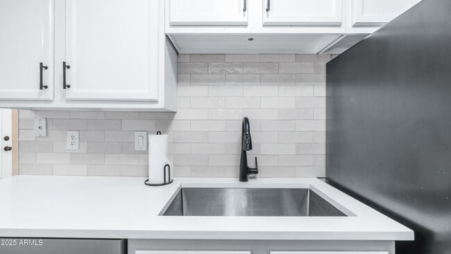 Building Photo - 2615 Hayden Rd