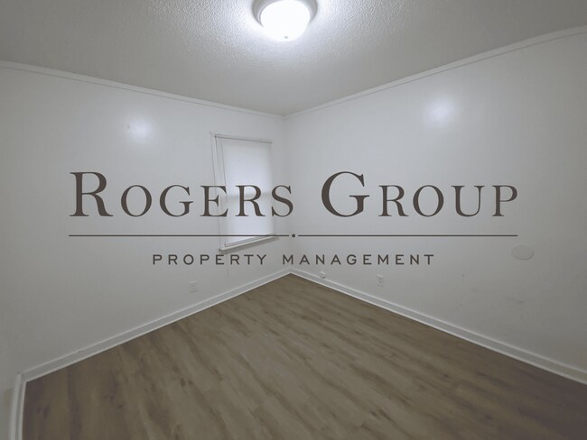 Building Photo - #450 - 416-418 Ridley St Duplex