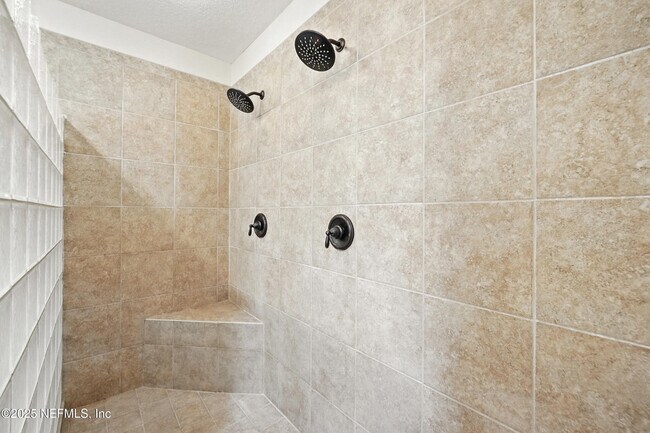 Building Photo - 4300 S Beach Pkwy