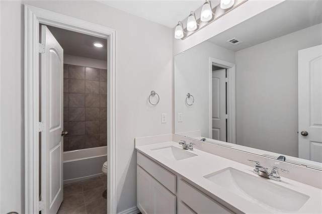 Building Photo - 5117 Unity Dr