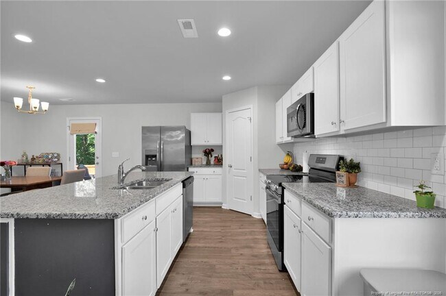 Building Photo - 156 Chinook Ln