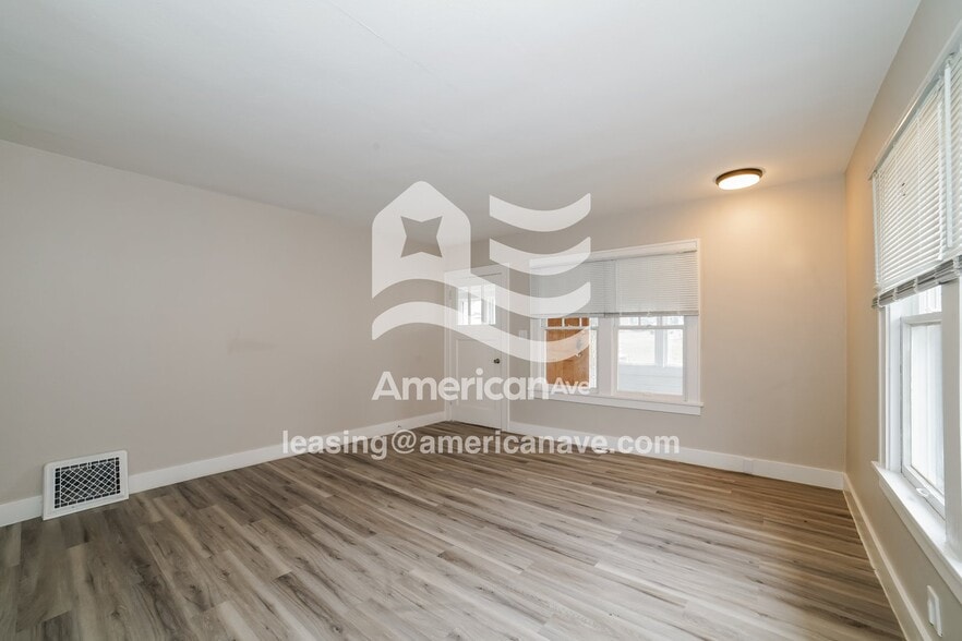 Building Photo - 1417 Willow St