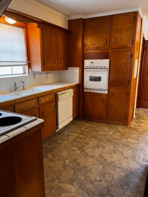 Building Photo - 2306 Quail Hollow Dr