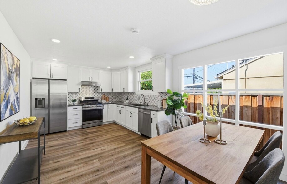 Building Photo - 641 Toyon Ave