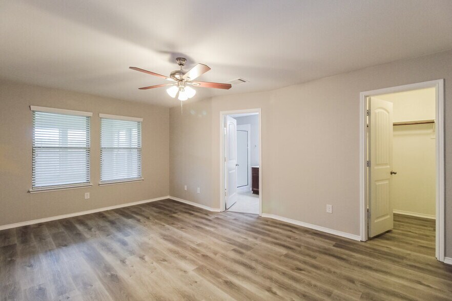 Building Photo - 2484 French St