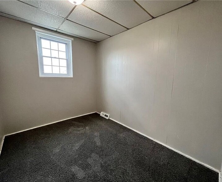 Building Photo - 201 Crescent Ave