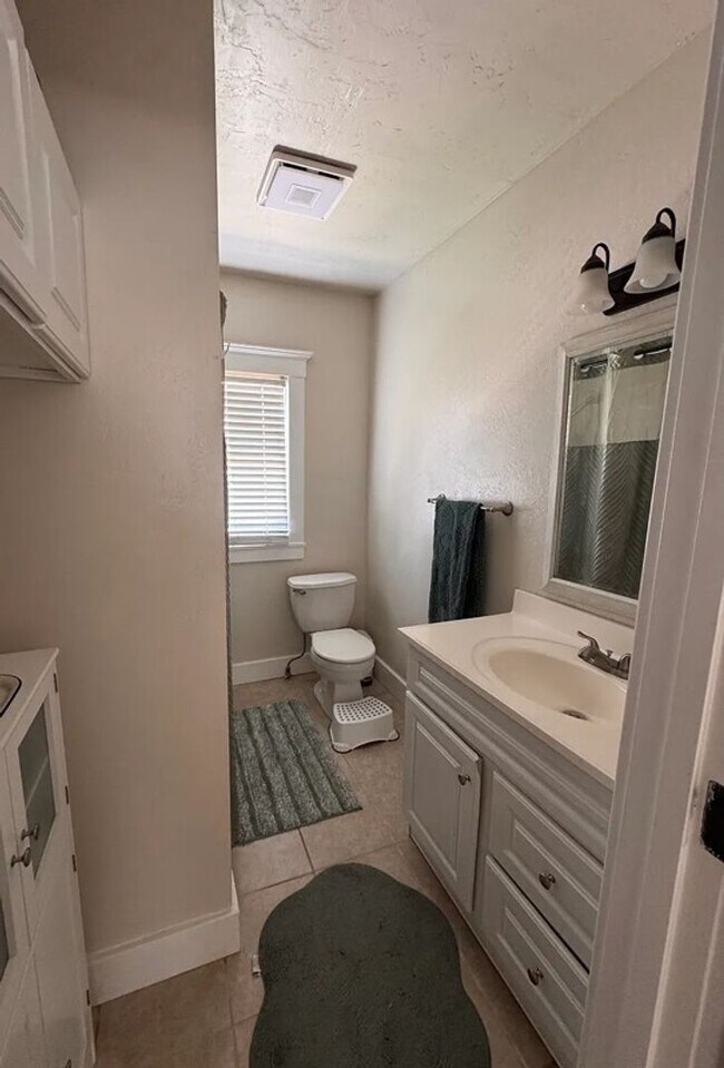 Building Photo - Beautiful 2 Story home coming soon!