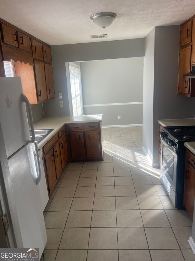 Building Photo - 2611 Country Trace SE