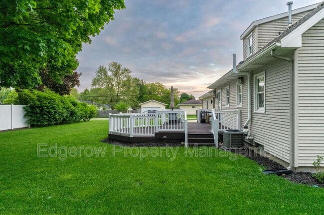 Building Photo - 7390 Lupine Ave