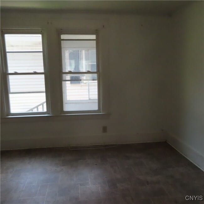 Building Photo - 735 N Alvord St