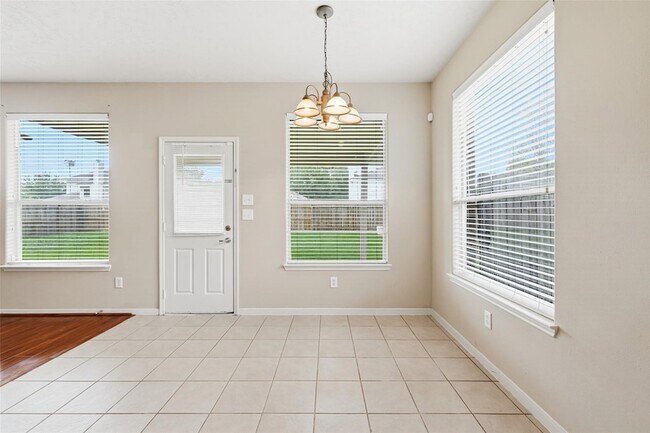 Building Photo - 18010 Timber Crossing Ln