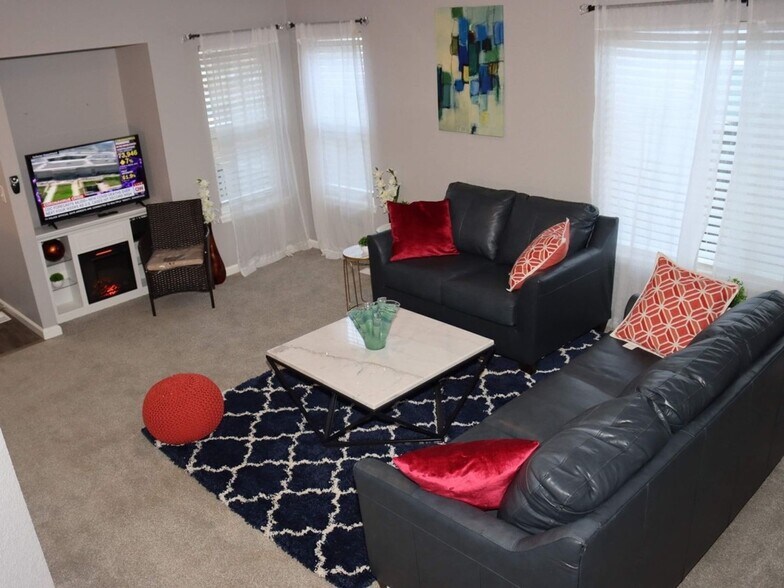 Building Photo - 19038 E Carmel Dr