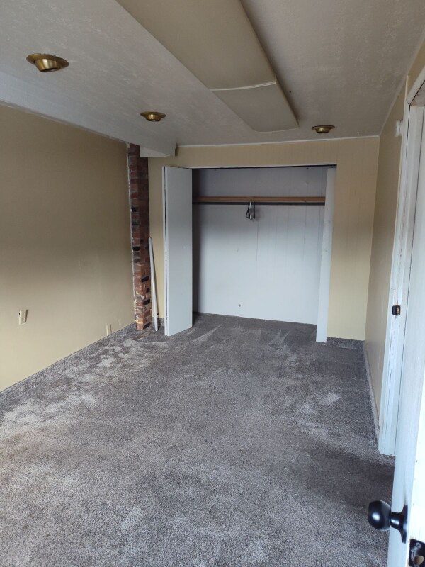 Building Photo - 3204-3216 Busch St