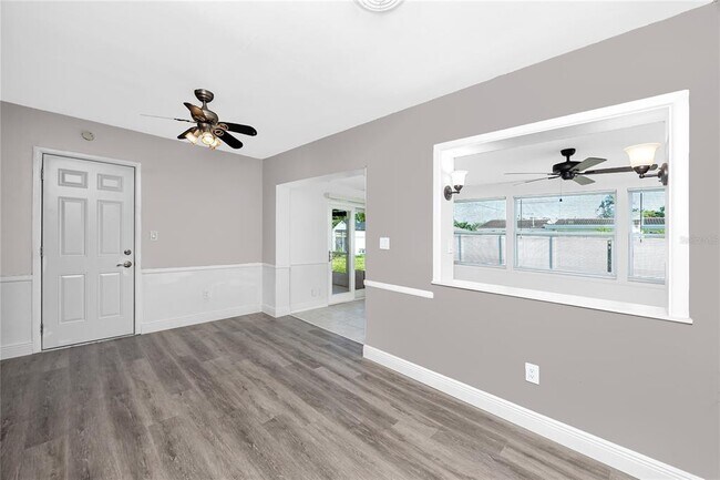 Building Photo - 3747 Shady Bluff Dr