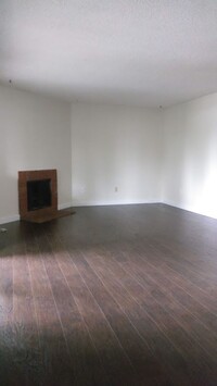 Building Photo - Beautiful Remodelled 2 Bedroom in Fir Cres...