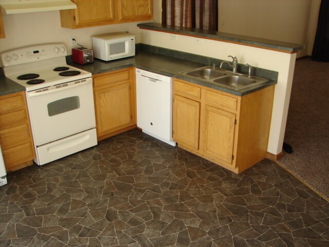 Building Photo - 6231 Gossamer St