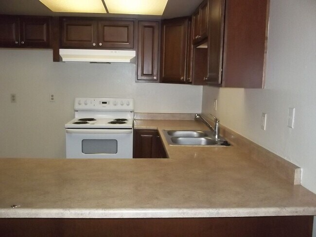 Building Photo - CA721-Liebenberg, Jeromee