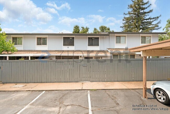 Building Photo - 5006 Greenberry Dr