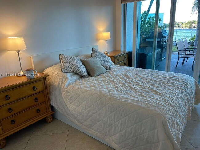 Building Photo - 6580 Indian Creek Dr