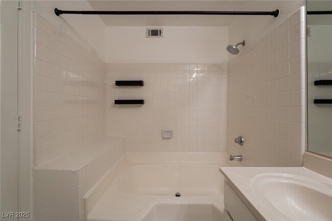 Building Photo - 2251 Wigwam Pkwy