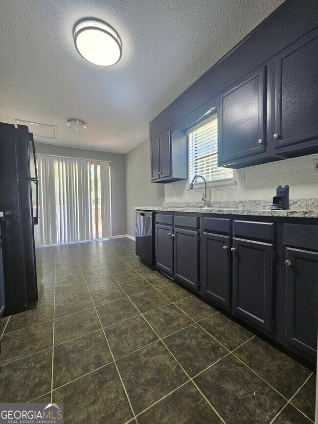 Building Photo - 4115 Cranwood Dr