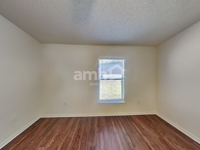 Building Photo - 784 Lake Doe Blvd