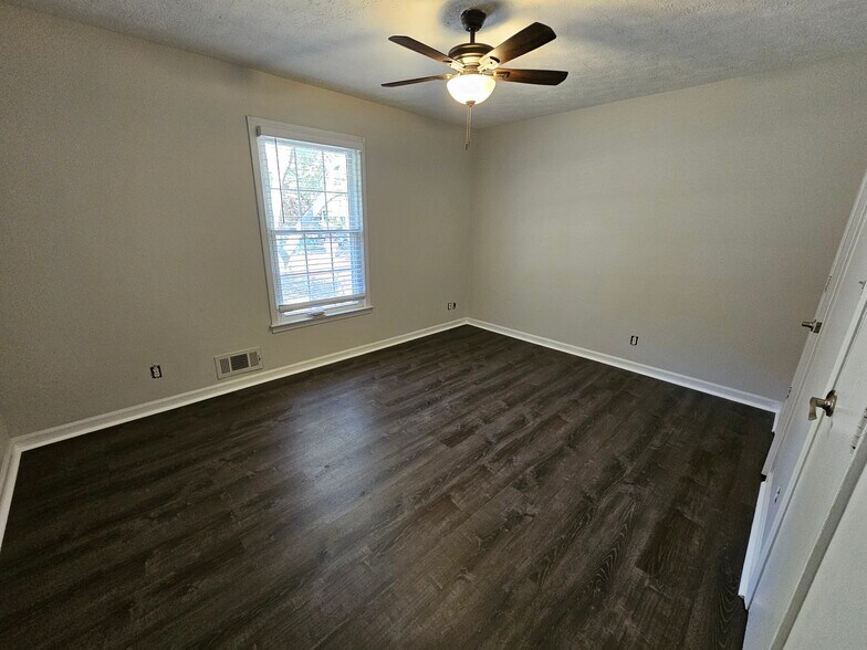 Building Photo - 5566 Rock Garden Ct NW