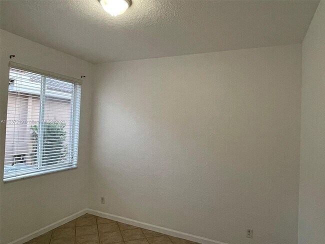 Building Photo - 686 Conservation Dr