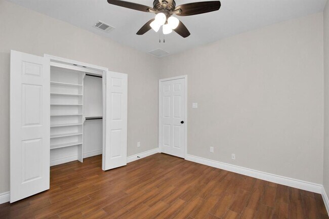 Building Photo - 14922 Indian Hill Trail