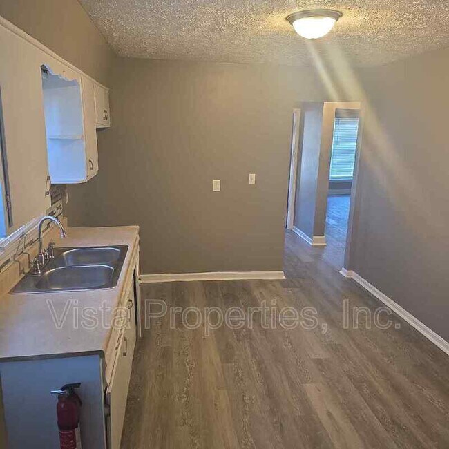 Building Photo - 1622 Haskin Ave