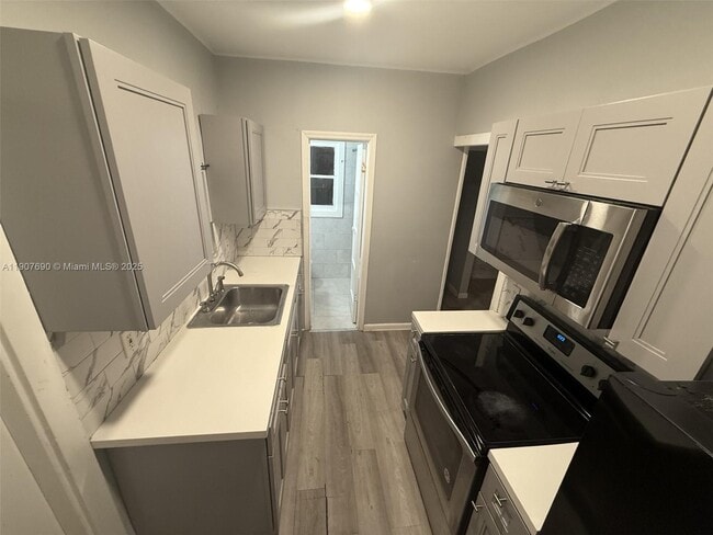 Building Photo - 35 NW 57th St