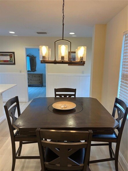 Building Photo - 10842 61st Ave