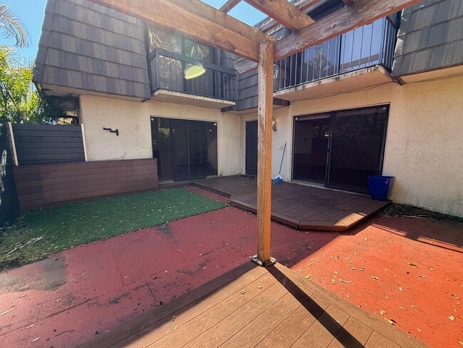 Building Photo - 4043 Palm Bay Cir