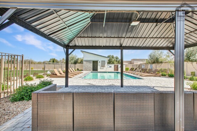 Building Photo - 3Bed/2.5Bath Modern House in Goodyear! -- MODERN FINISHES!