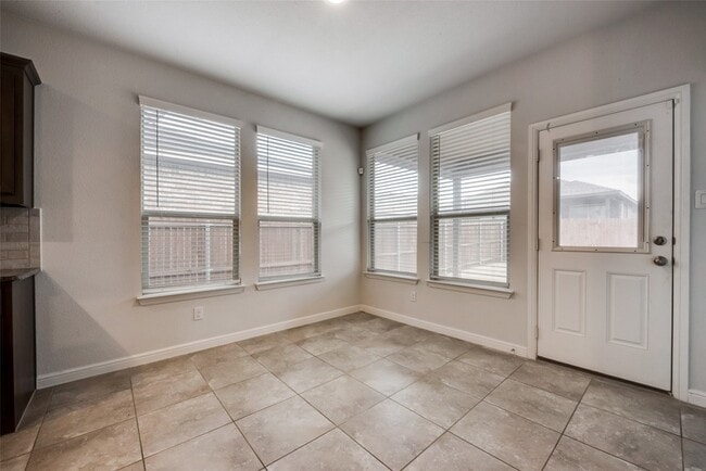 Building Photo - 9112 Stormcrow Dr