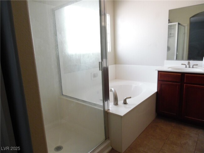 Building Photo - 3617 la Scala Ct