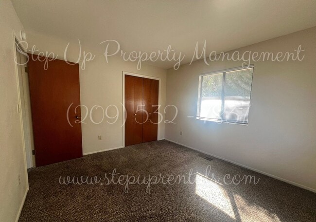 Building Photo - 94 S Norlin St