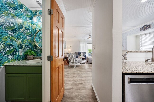 Building Photo - All Inclusive Seasonal Rental Available Oc...