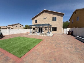 Building Photo - 3907 E Pinto Valley Rd