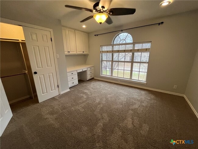 Building Photo - 2013 Highland Dr