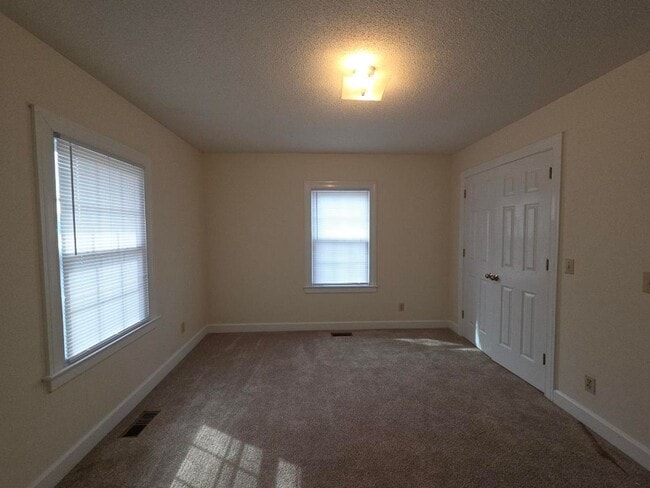 Building Photo - 311 Moyton Ave