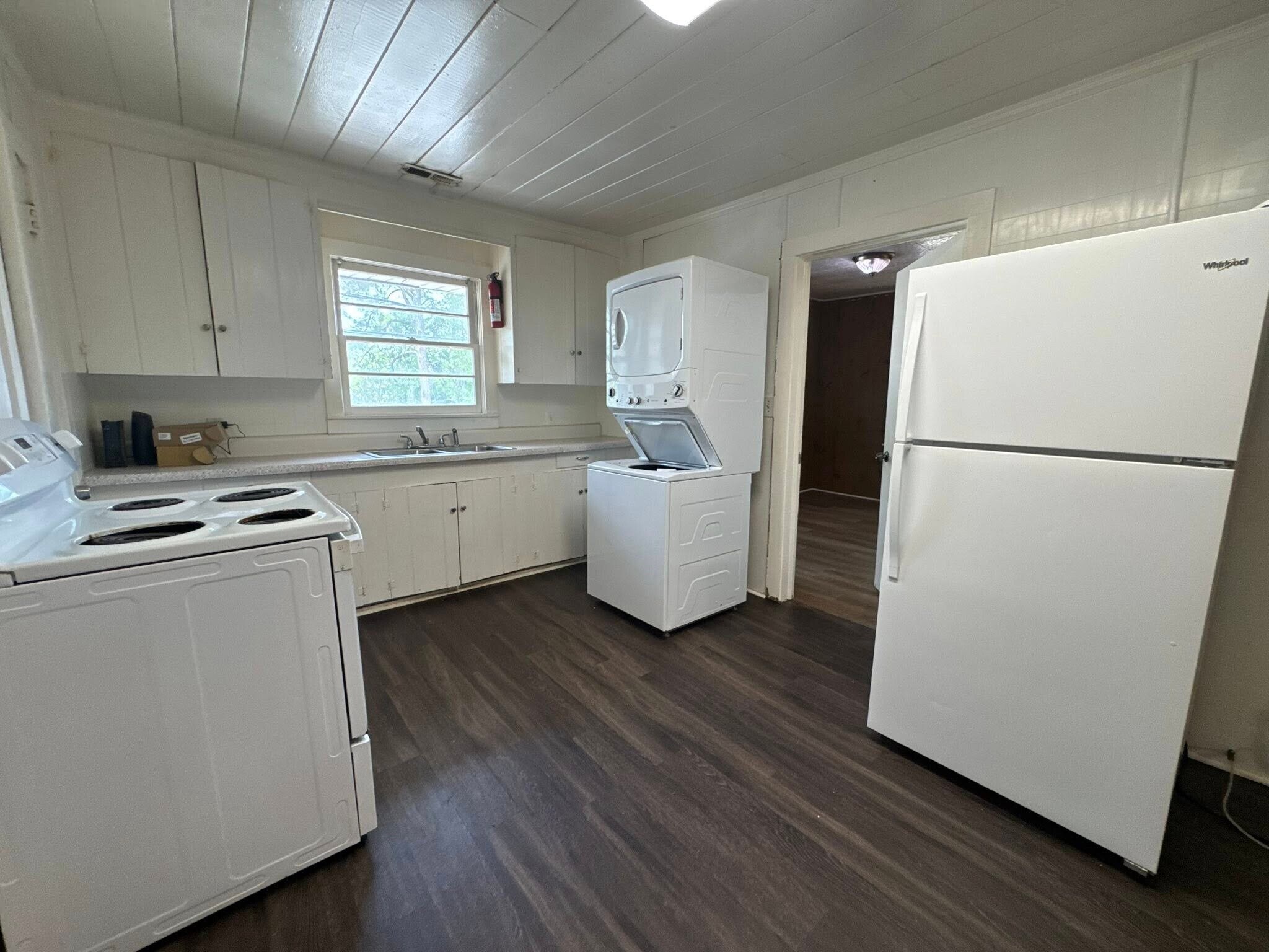 Building Photo - 7203 Porcher Dr