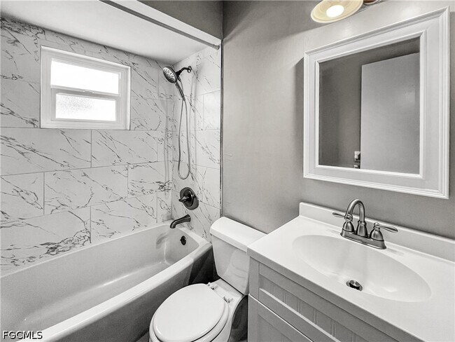 Building Photo - 18660 Miami Blvd