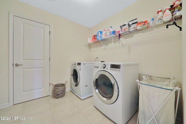 Building Photo - 357 Huffner Hill Cir