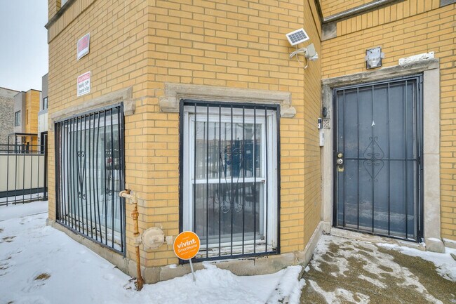 Building Photo - 3443 W Flournoy St