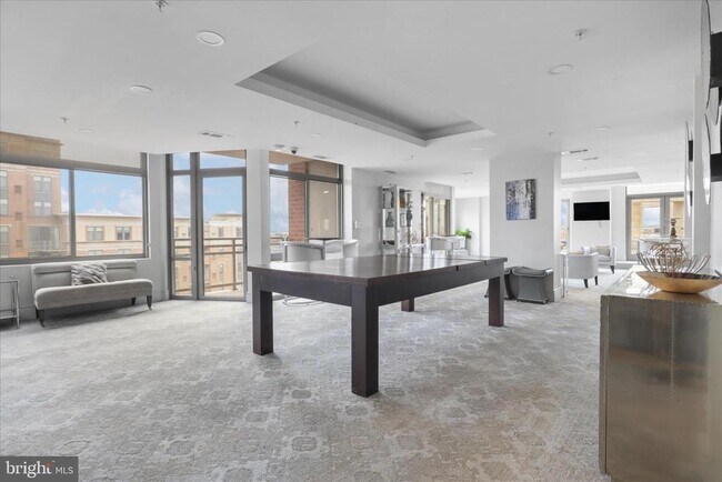 Building Photo - 3600 S Glebe Rd