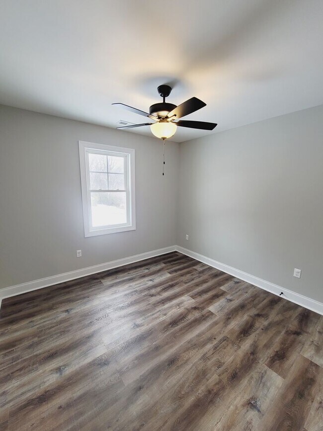 Building Photo - 1217 Lockewood Dr