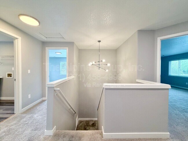 Building Photo - 5847 SW Coventry Pl